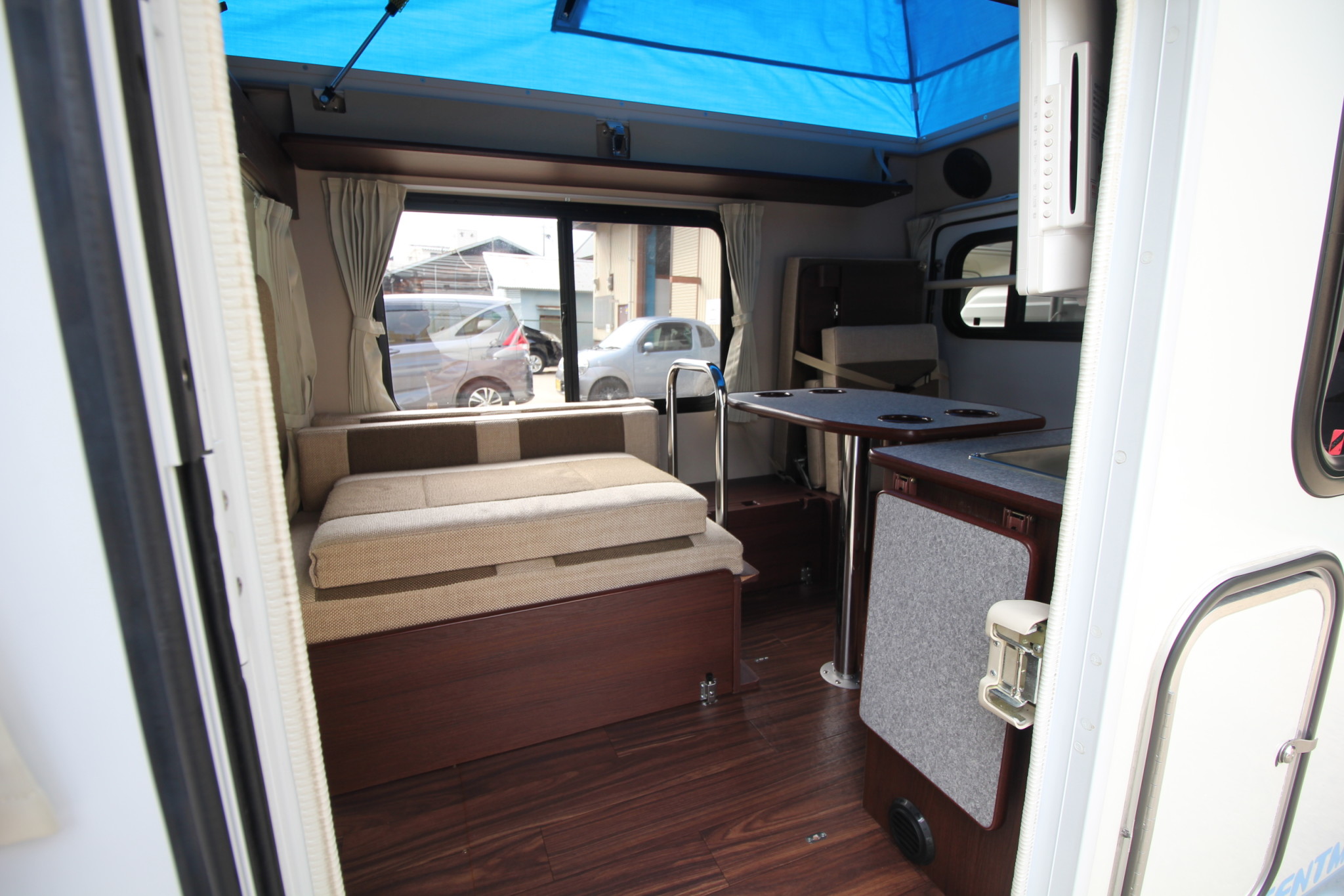 軽キャンピングカー ｔｅｎｔｍｕｓｈｉ 入荷 大阪 堺発のキャンピングカーレンタル ｒ３６ アールサンロク