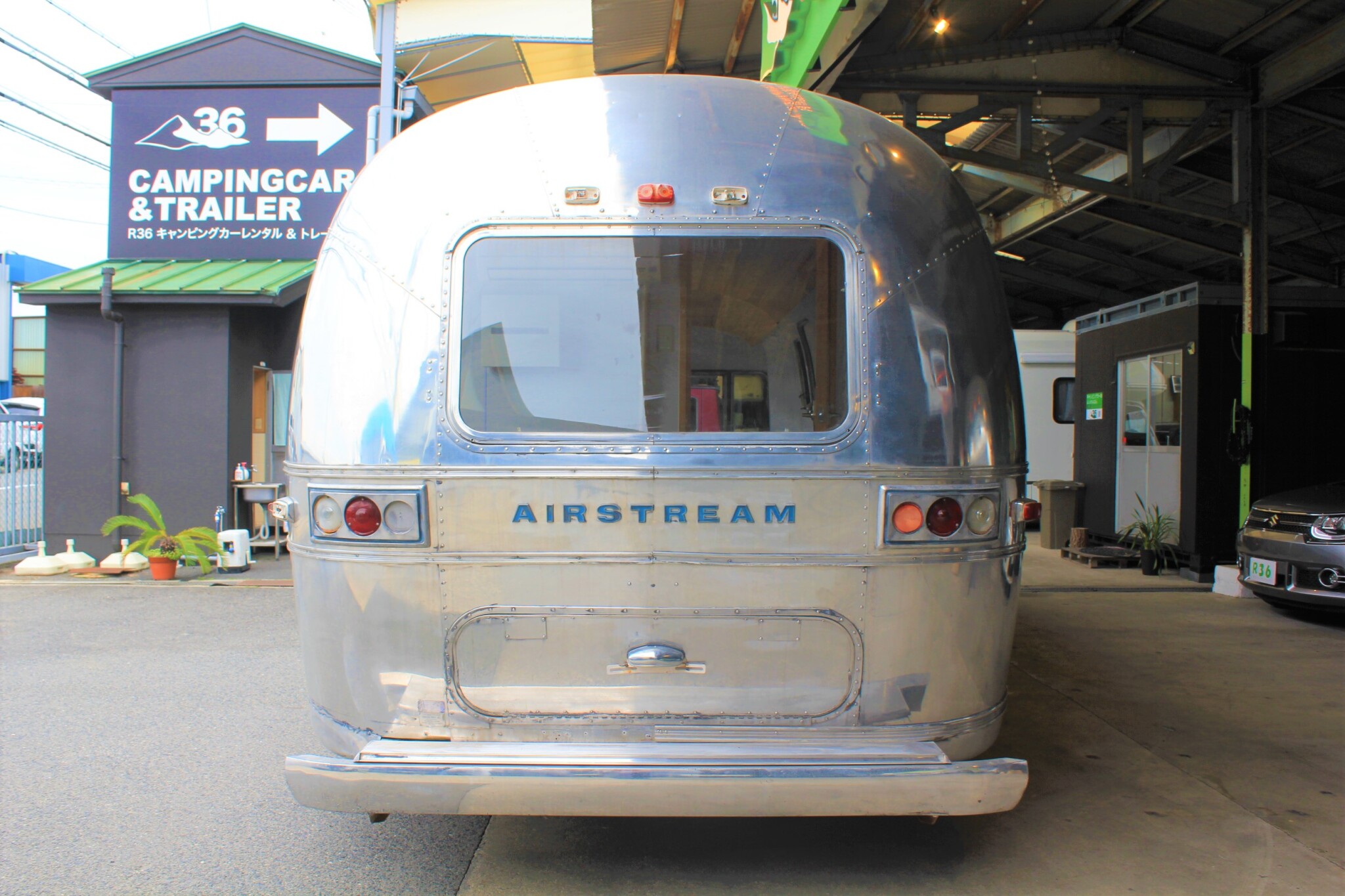 特選在庫車】☆AIRSTREAM / Overlander 26ft 1969年☆ エア
